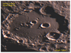 Célèbre cratère, souvent utilisé comme référence pour vérifier les capacités des astronomes amateurs à réaliser de fines images.